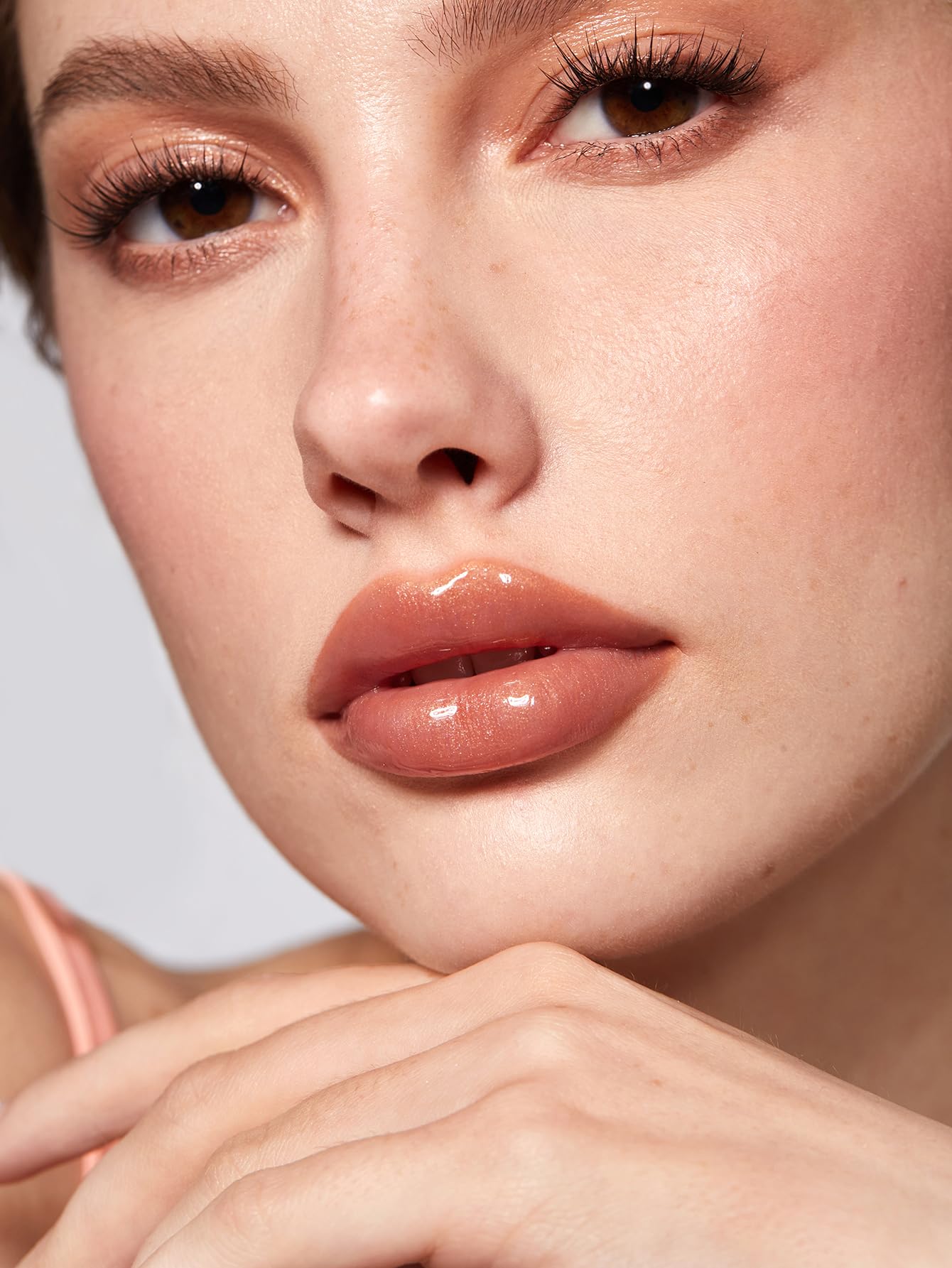 SHEGLAM Power Bouquet Lip Gloss Shiny Tinted Moisturizing Plumping Non-Sticky Lip Oil Repairing Camelia Extract Lip Care-Tan-Til