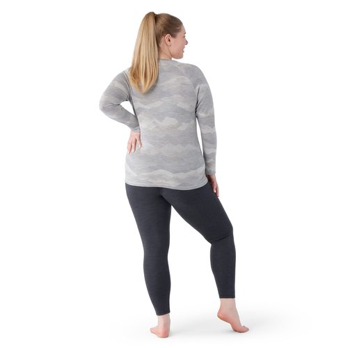 Smartwool Women's Classic Thermal Merino Base Layer Crew Plus Light Gray Mountain Scape 1X