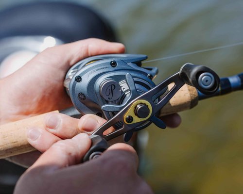 Pflueger President Baitcast Low Profile Reel, Freshwater Fishing Reel, Left Handle Position, Graphite Construction, Multi Disc Star Drag System