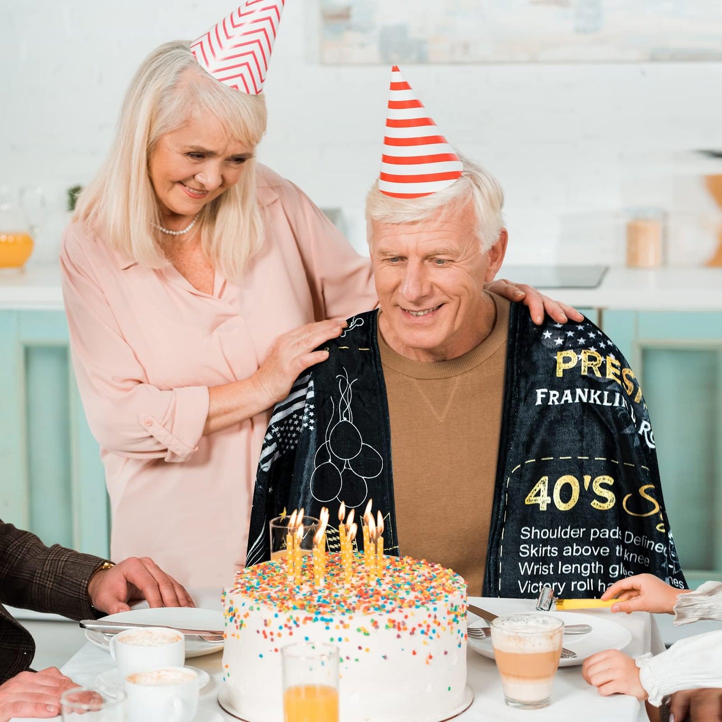 aisdfhsa 80th Birthday Gifts - Back in 1945 - Best 80th Birthday Decorations for Men & Women - Throw Blanket 60Lx50W