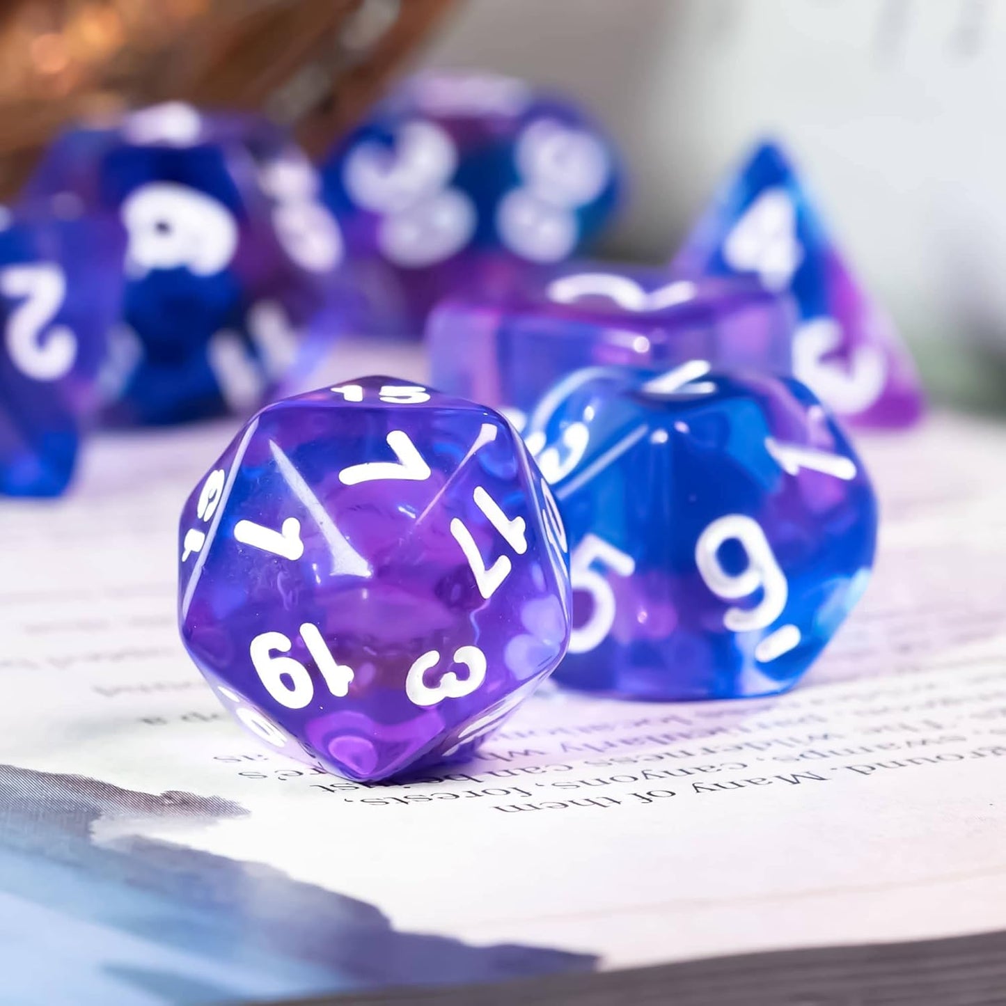 7-Die DND Dice Set Polyhedral Dice Set with a Leather Dice Bag, D&D Dice Set for Dungeons and Dragons, RPG Table Games (T/Purple Blue)
