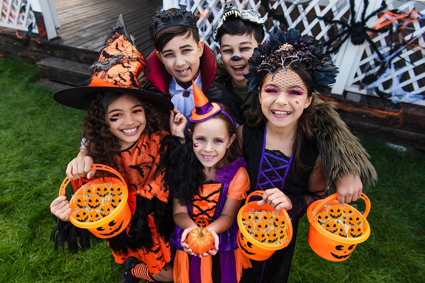 Fruidles Halloween Pumpkin Lollipop Suckers Candy, Spooky, Goody Bag Fillers, Individually Wrapped (12-Pack)