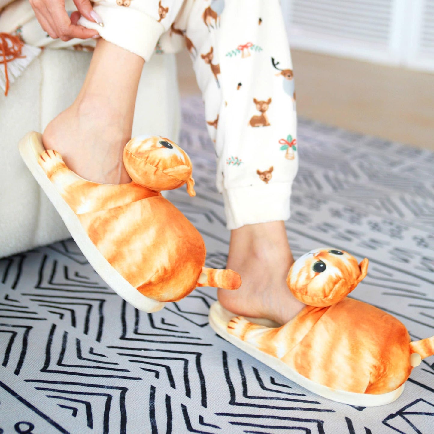 Infaccial Fuzzy Orange Cat Slippers for Women Indoor and Outdoor, Funny Animal House Shoes with Soft Memory Foam,Comfy Plush Warm Slip-on Slippers,Birthday Gifts for Cat Lover