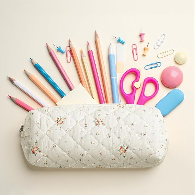 Paterr Aesthetic Floral Makeup Bag Travel Cosmetic Bag for Women Gift Christmas Portable Quilted Makeup Pouch Cotton Pencil Case Kawaii Cute Toiletry Organizer Case for Women Girls(White Flower)