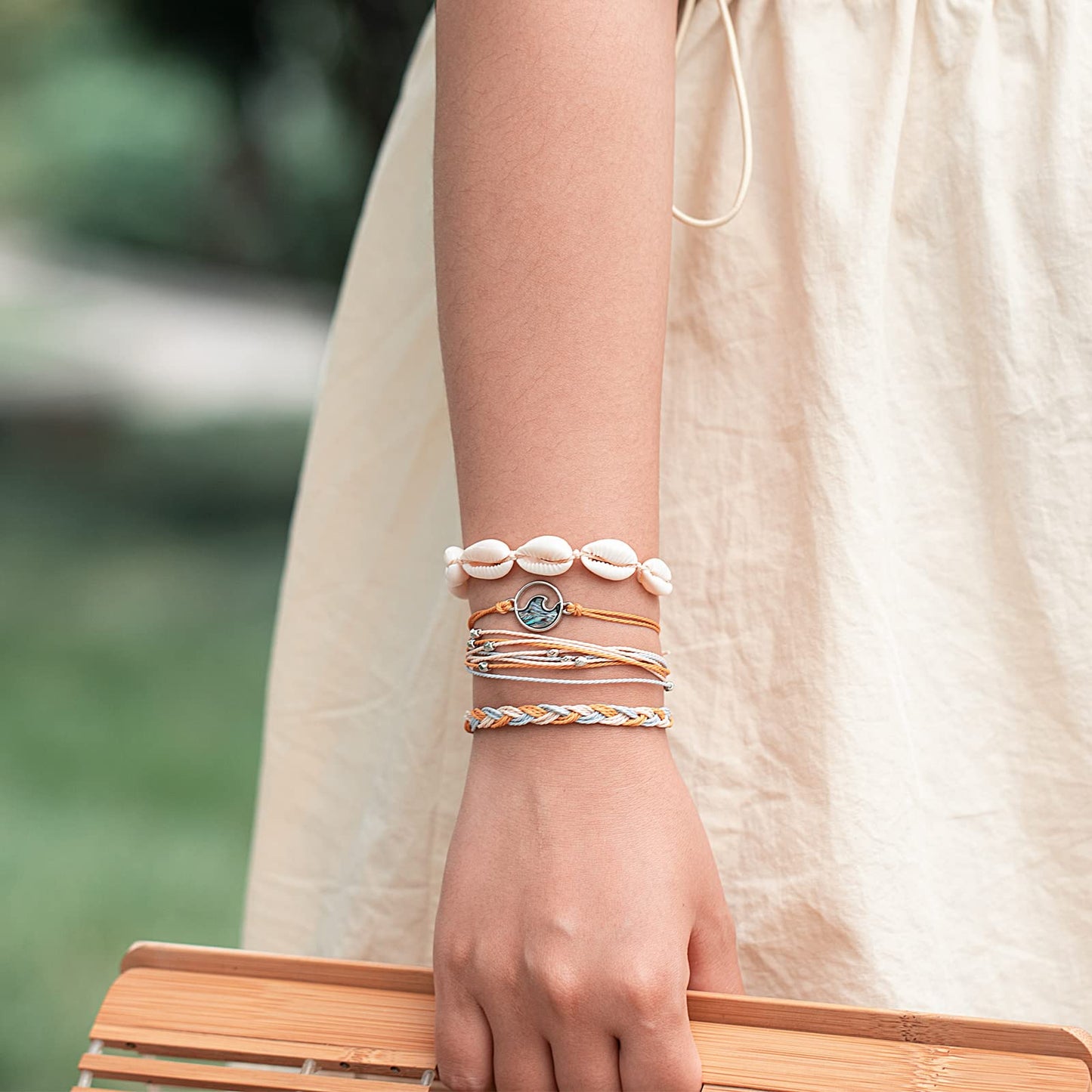 FANCY SHINY Wave String Bracelets Braid Puka Shell Bead Bracelets Handmade Cute Trendy Abalone Boho Jewelry Gifts for Women(Dark