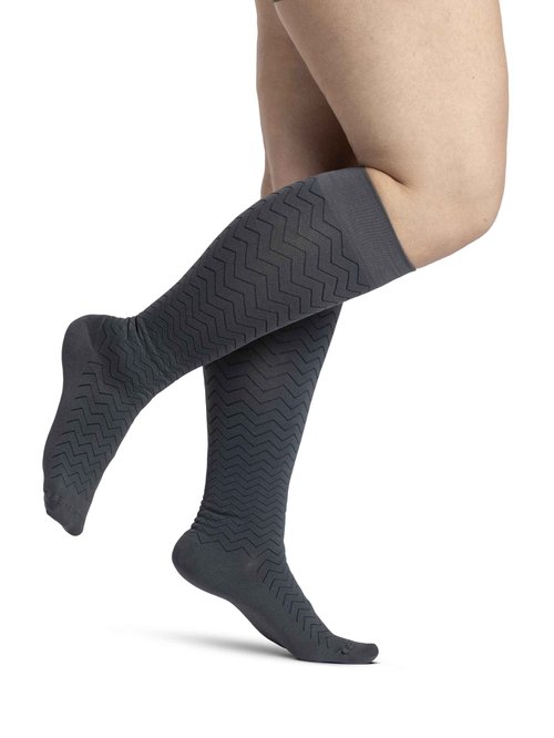 Sigvaris Women's Style Microfiber Patterns Closed-toe Calf 20-30mmHg - Graphite Chevron - Medium Short