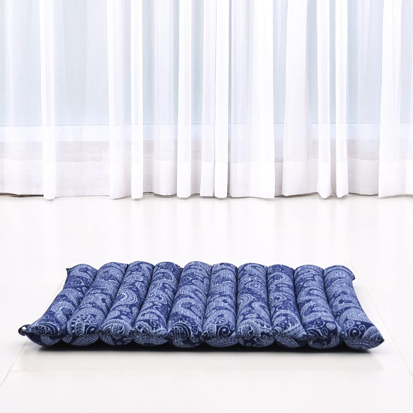 Leewadee Meditation Cushion Set – 1 Small Zafu Yoga Pillow and 1 Small Roll-Up Zabuton Mat Filled with Kapok, Blue White
