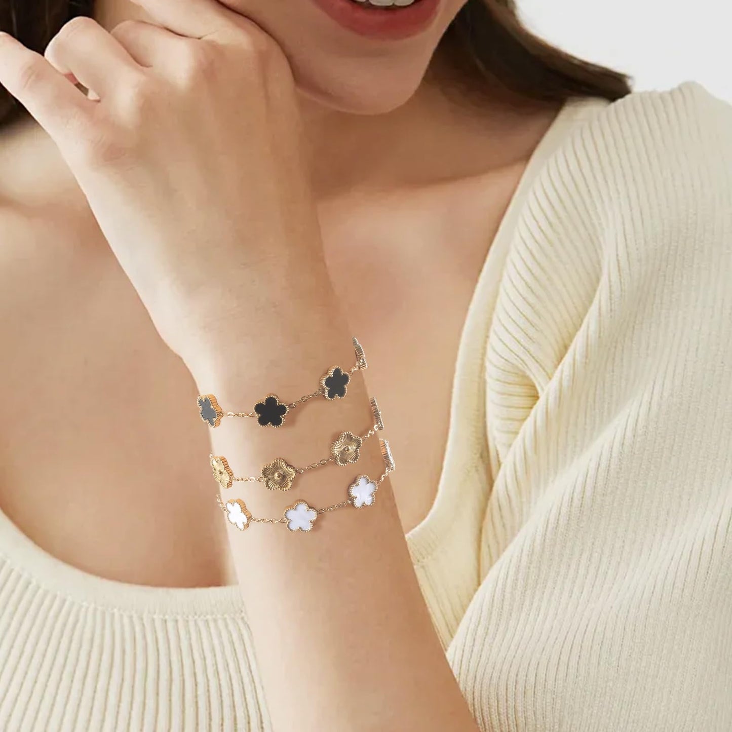GRBeid 18K Gold Plated Clover Bracelet Dupes Gold/Black/White Bracelet Set for Women Flower Leaf Lucky Clover Bracelets Trendy Danity Jewelry Birthday Gifts for Women/Mom/Friends/Sister/Besties