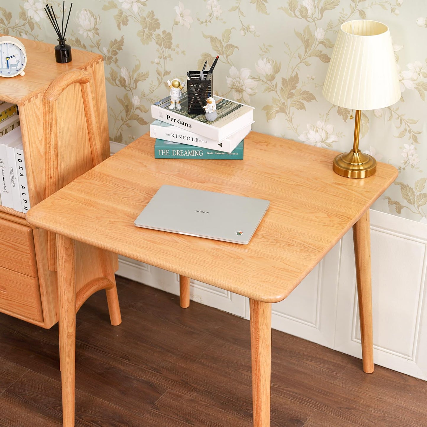 Towood Lifee Square Dining Table 31.5“, Solid Wood Kitchen Table for Small Space, Midcentury Modern Wooden Kitchen Dining Table with Oak Finish, 31.5" L x 31.5" W x 29.5" H, Natural