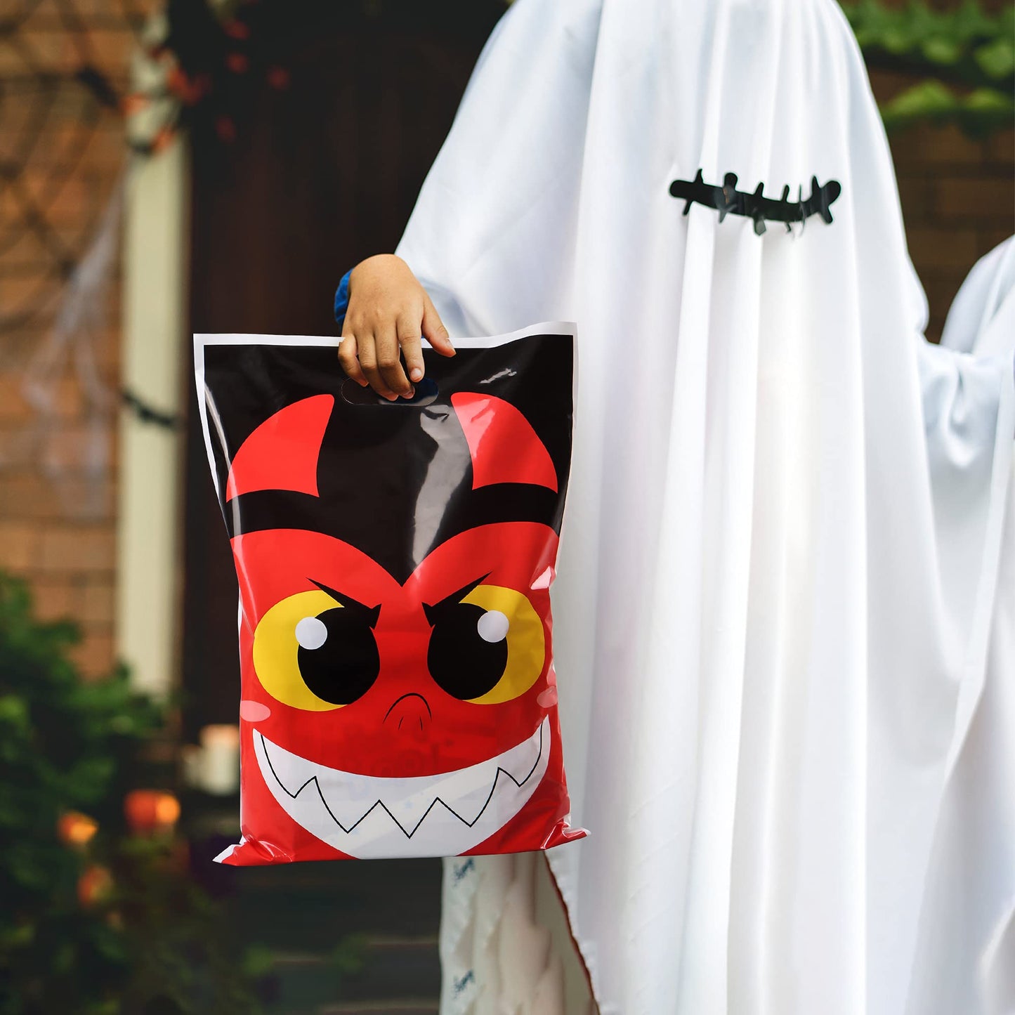 JOYIN 72 Pcs Halloween Bags, Plastic Goodie Bag in 6 Designs for Halloween Candy Trick or Treating Party Favors, alloween Trick-or-Treat SnacksBags Party Supplies Classroom Prizes