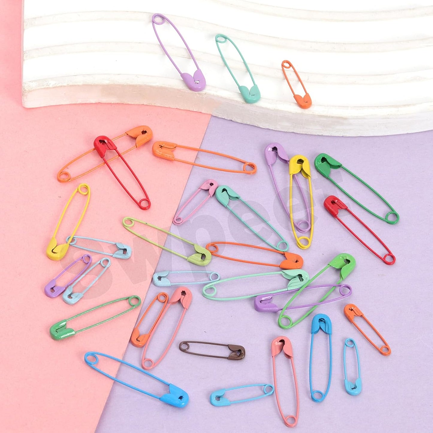 Swpeet 440Pcs 19mm/0.75 Inch Colorful Safety Pins Assortment Kit, Rust Resistant Steel Small Safety Pin Kit with Clear Case, Mini Safety Pins for Sewing, Clothes, Craft Arts
