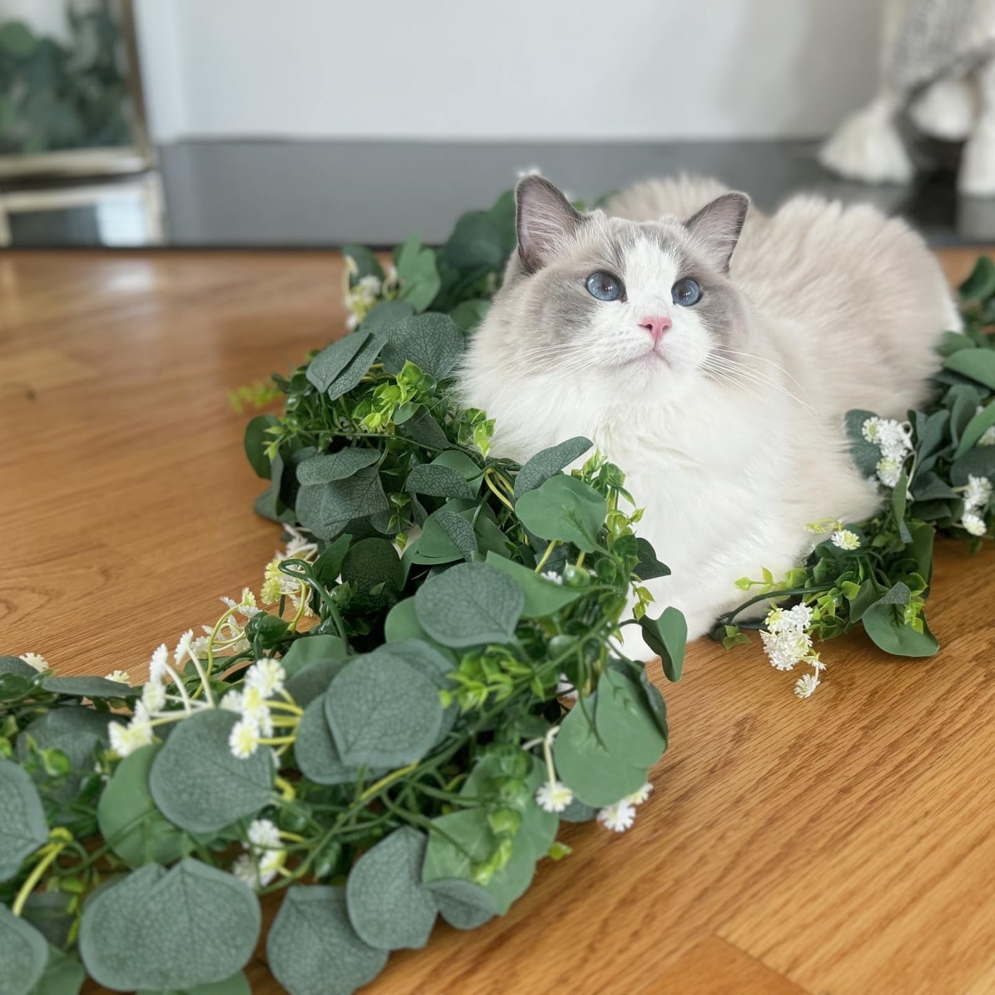 CQURE 5Pcs Eucalyptus Garland,Artificial Eucalyptus Leaves Table Greenery Garland Wreath Vines for Wedding Table Fireplace Bedroom Room Decor