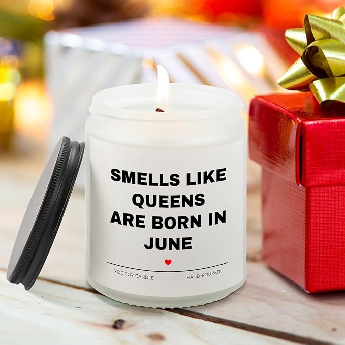 Birthday Gifts for Women, Queens are Born in June Candle, June Bday Gift Idea for Girl Female Sister Mom Aunt Friend, Smell Like Queens are Born in June Candle,7 OZ