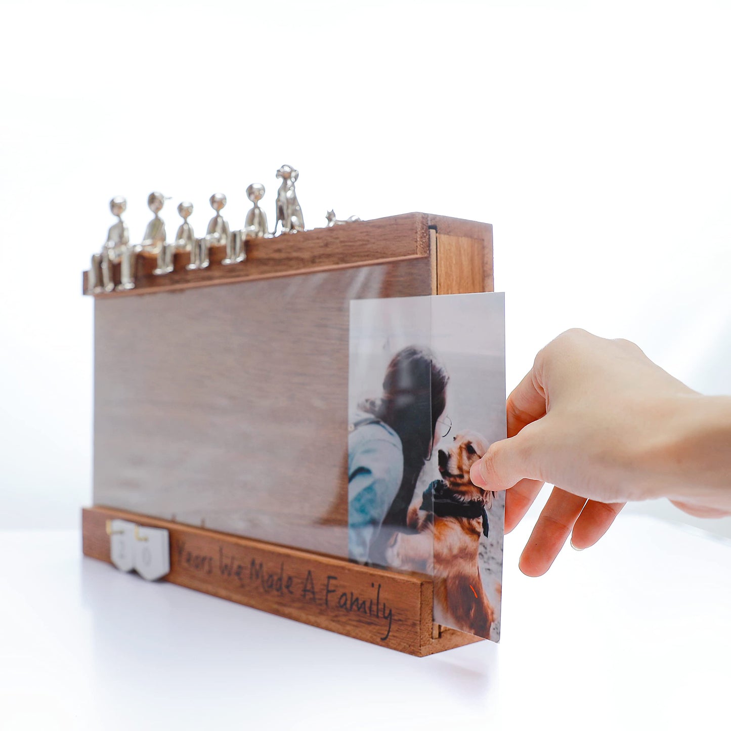 EVA murmure Personalized Romantic Wedding and Anniversary Keepsake Box with Family Statue - Wooden Memory Picture Box for Cherished Keepsakes and Ticket Storage - Elegant Couple Gift