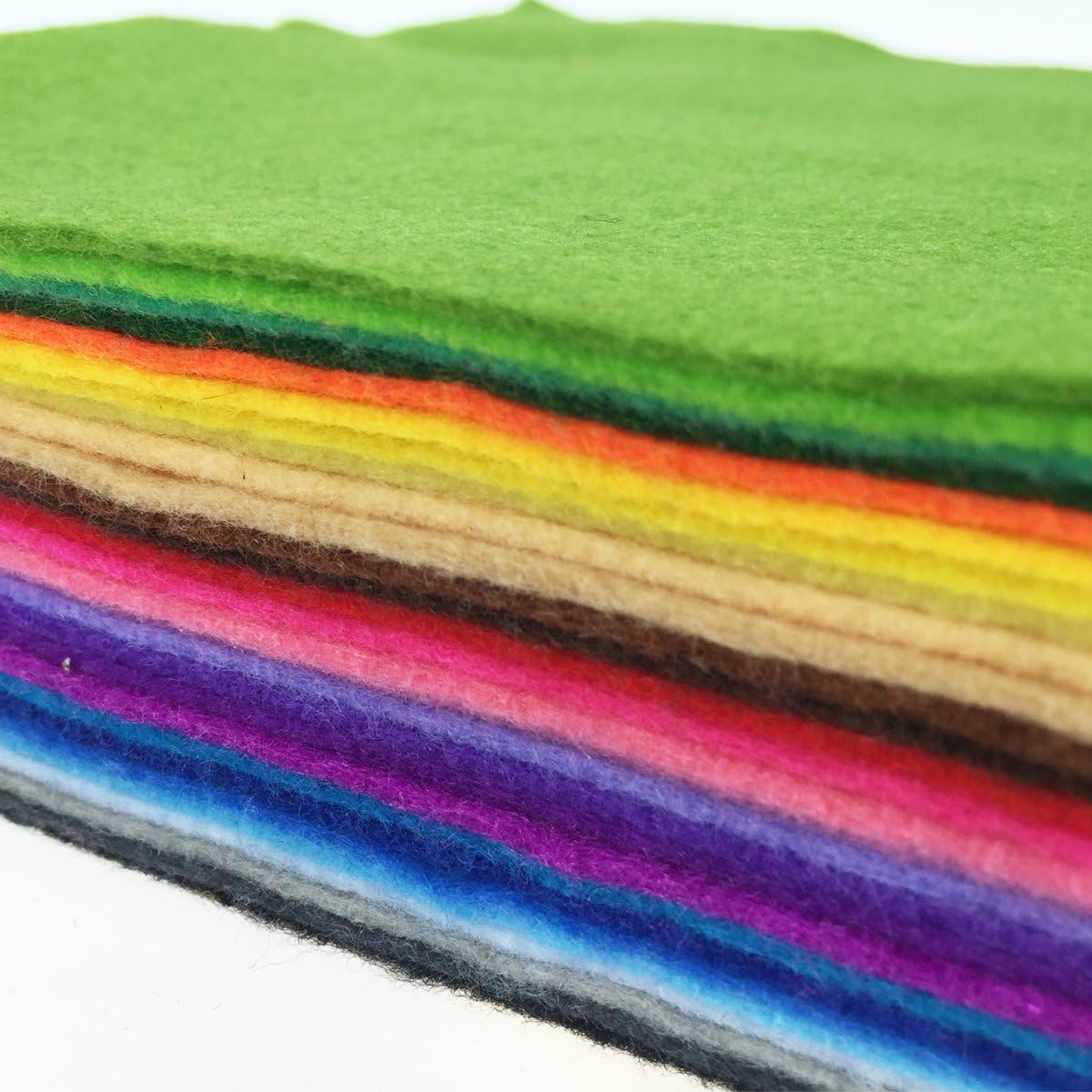 28pcs Thick 1.4mm Soft Felt Fabric Sheet Assorted Color Felt Pack DIY Craft Sewing Squares Nonwoven Patchwork (15x15cm)