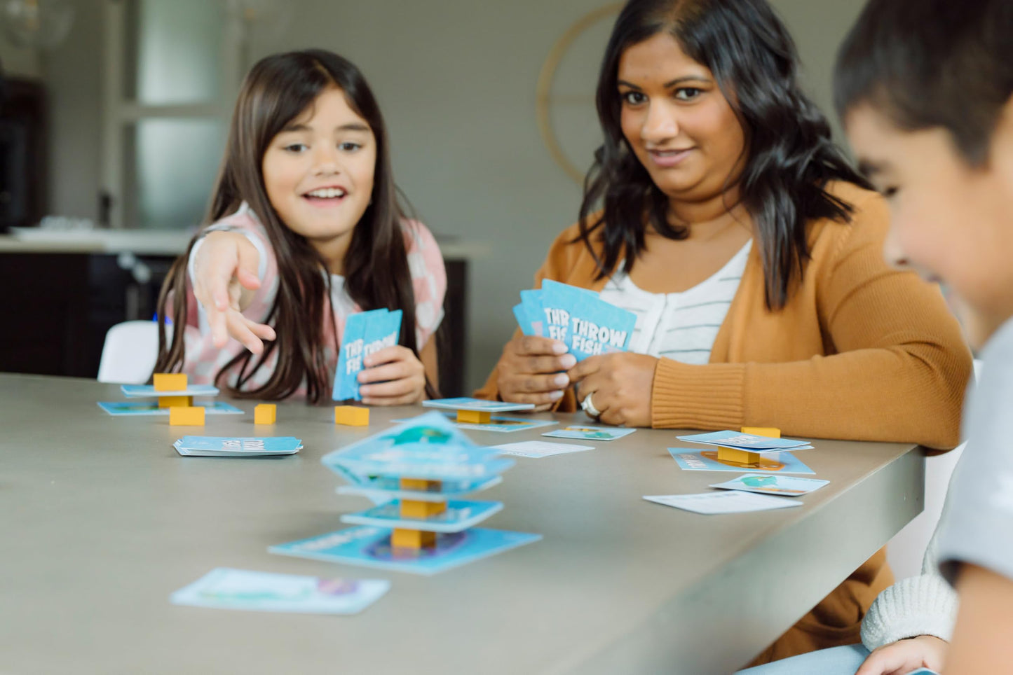 Gamewright - Throw Fish Card Game for Kids 5+, 2-4 Players