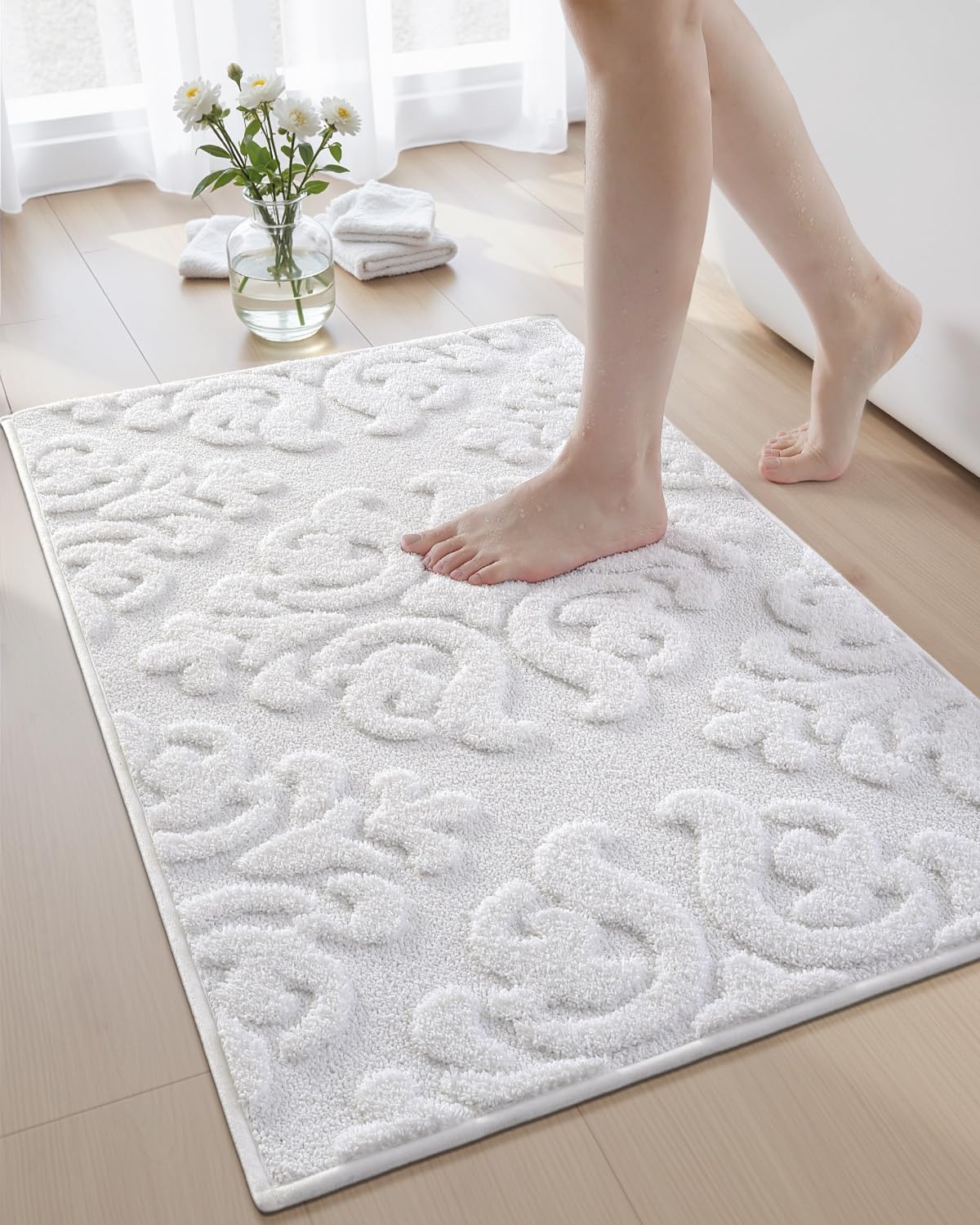 DEXI Bathroom Rug 17x30, Non Slip Washable Bath Mat for Shower Floor, Absorbent Soft Bathmat with Rubber Backing, Plush Fluffy Microfiber Floral Retro Carpet, White