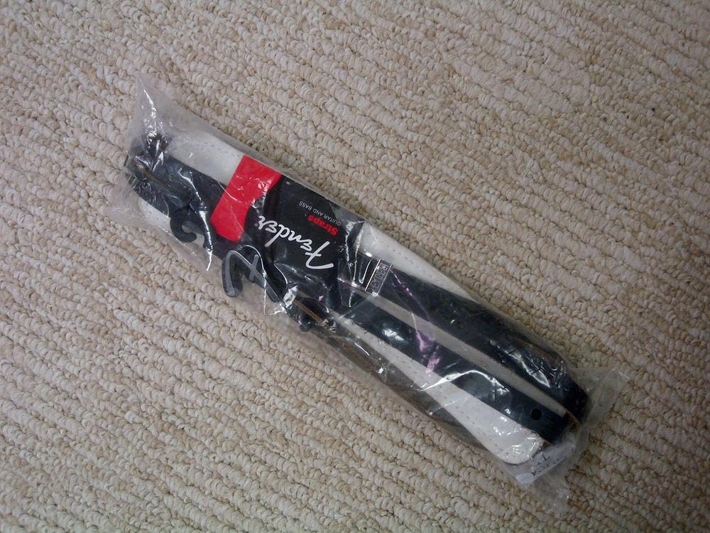 Fender Standard Vintage Guitar Strap, Black Leather