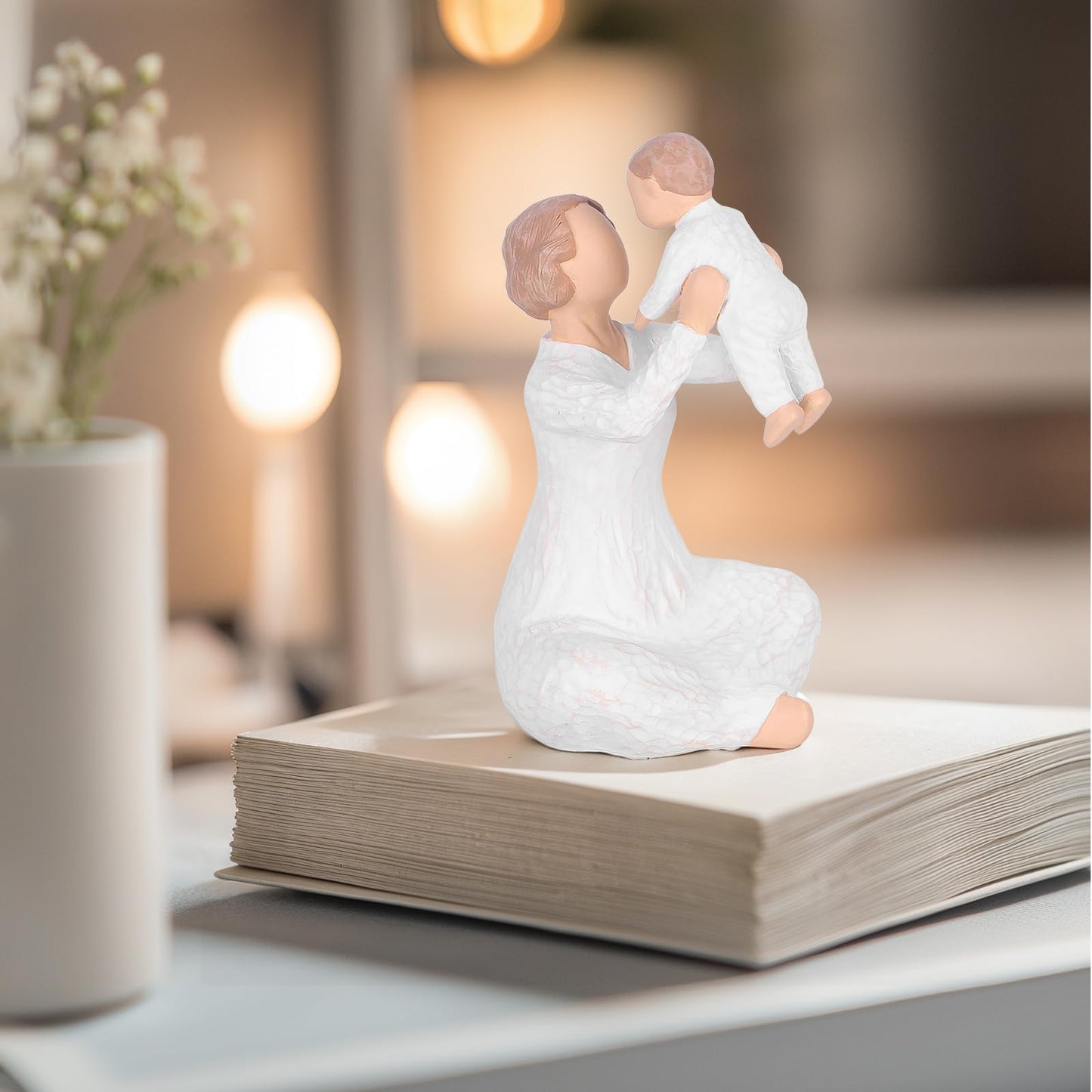 HJWHJW Grandma Gifts - Grandmother Figurine, First Time Grandma Gift, Birthday, Mother’s Day, Hand-Painted Resin Sculpture Keepsake