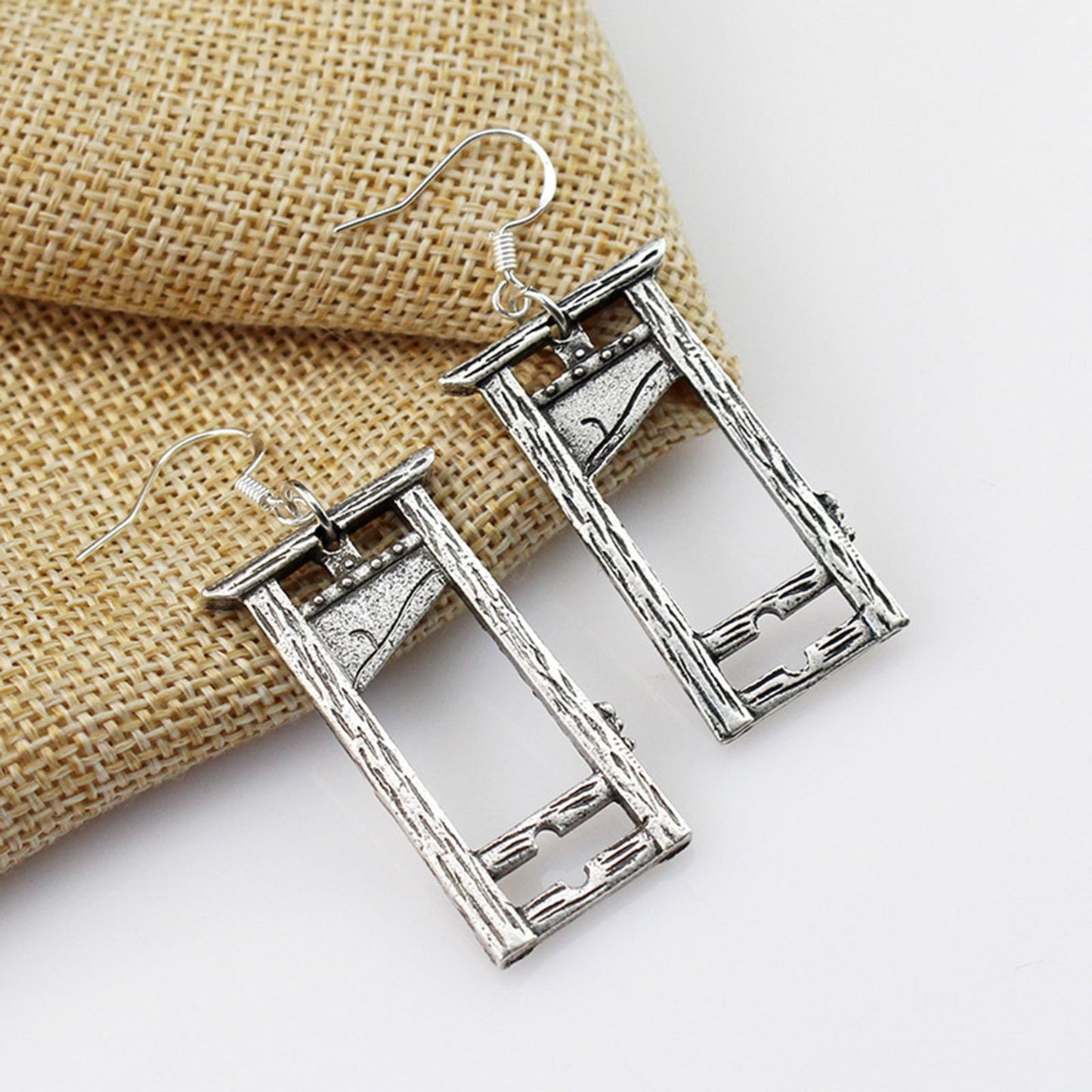 Gothic Silver Guillotine Earrings for Women Guillotine Dangle Earrings Hip Hop Rock Cosplay Party Cool Earrings Jewelry(Silver)