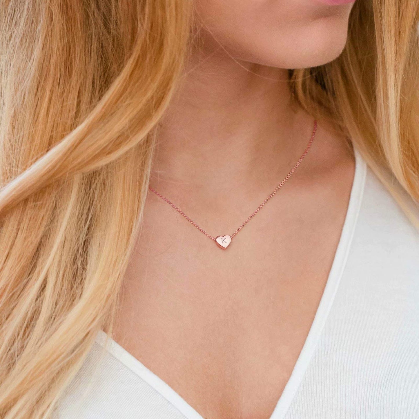 M MOOHAM Necklace for Women Gifts, Rose Gold Letter E Heart Initial Necklace