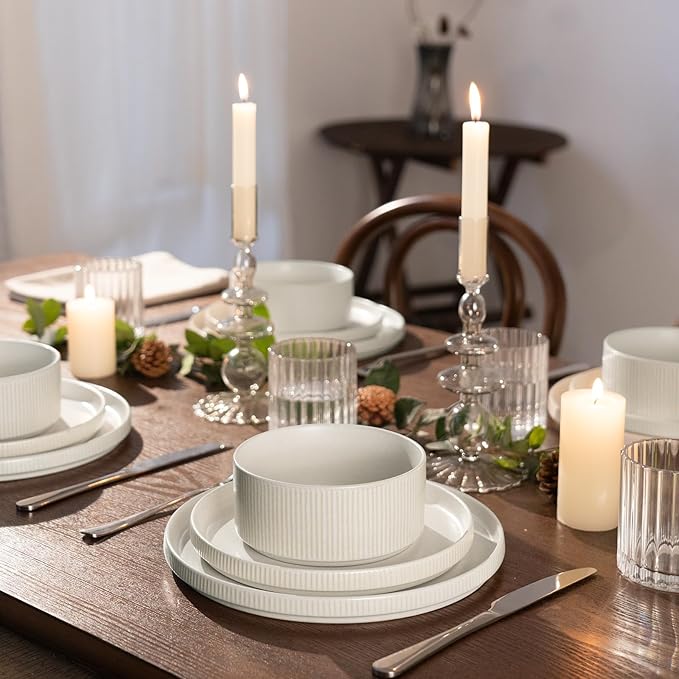 Famiware Star Dinnerware Set with Mugs, Service for 4 (16pcs), Ribbed Stoneware Plates and Bowls Dishes Sets - Chip & Scratch Resistant, Microwave & Dishwasher Safe, Matte White
