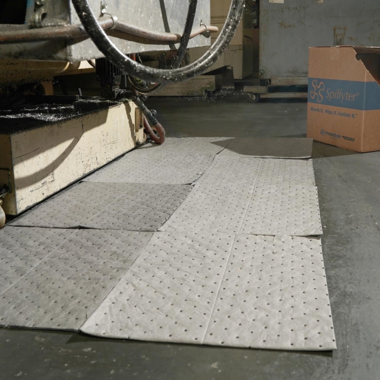 Spilfyter Universal Light Duty Absorbent Pads for Quick Tasks | 16" x 18", Single Ply | 200 Count | Fast Cleanup for Small Spills | SFG-70