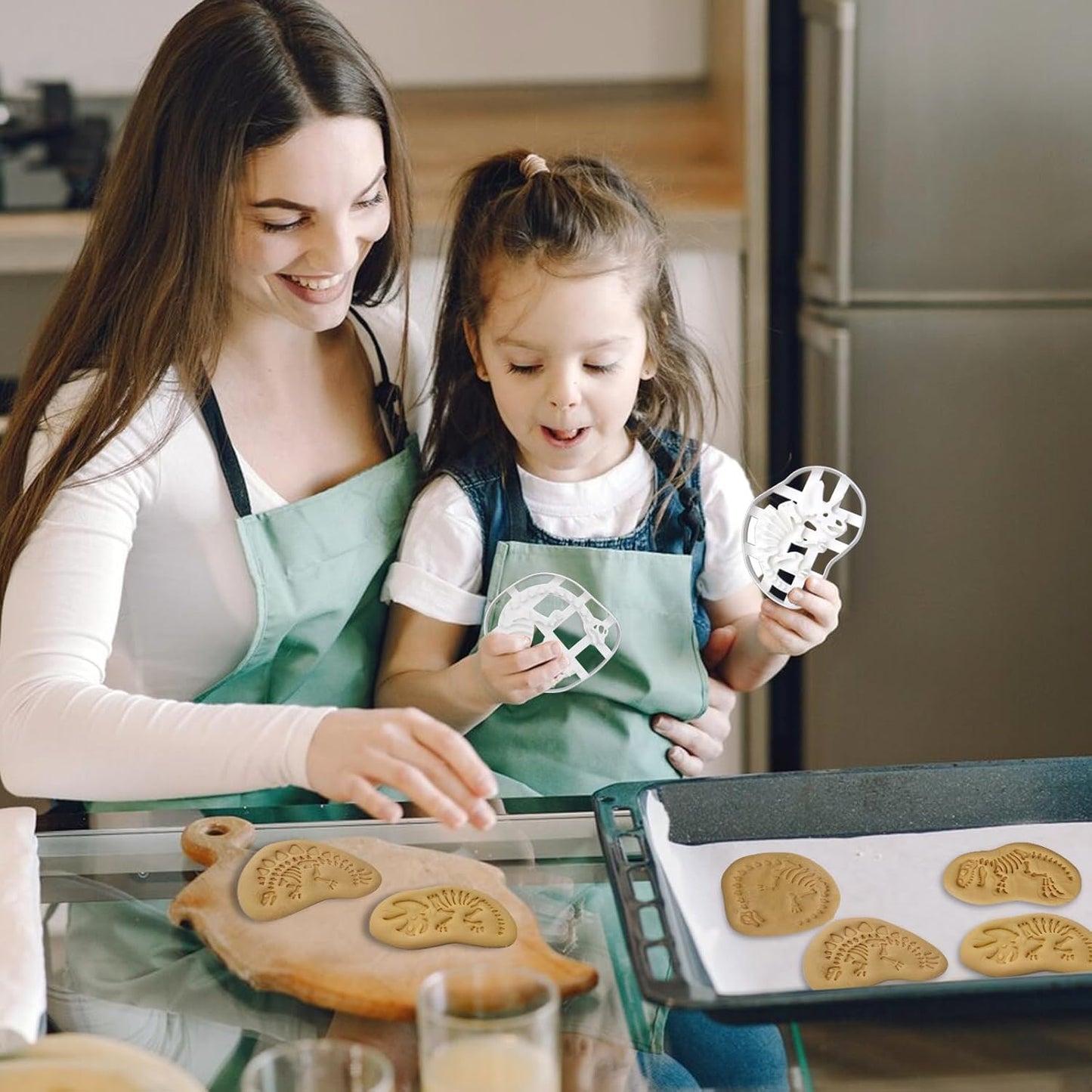 4 Pcs Dinosaur Cookie Cutters Dinosaur Skeleton Fossil Cookie Cutters Stegosaurus T-Rex Tanystropheus Triceratops Bone Fossil Mold for Stamp Baking Dinosaur Biscuits Enthusiasts