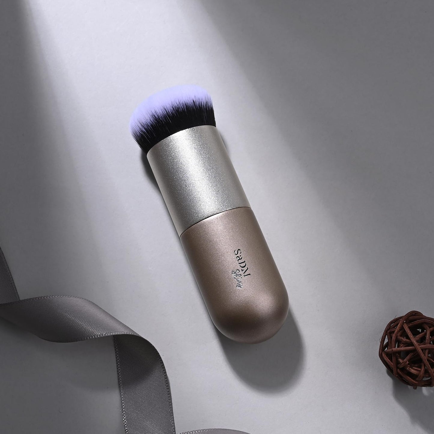 Kabuki Makeup Brush - Blender Brush for Powder, Cream, Liquid Foundation, Sunscreen, Blush Blending & Bronzer - Professional Make Up Brush - Full Face Makeup Brush - Vegan & Cruelty Free