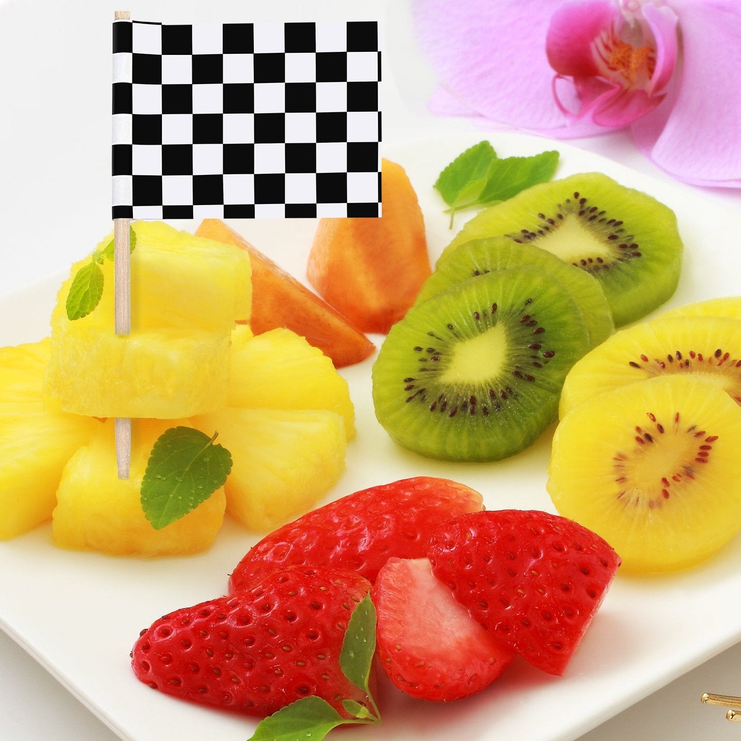 TecUnite 100 Pieces Checkered Flag Cupcake Wrapper Liner Racing Car Cupcake Toppers and 100 Pieces Checkered Flag Toothpicks Racing for Cake Decorations(Black and White)