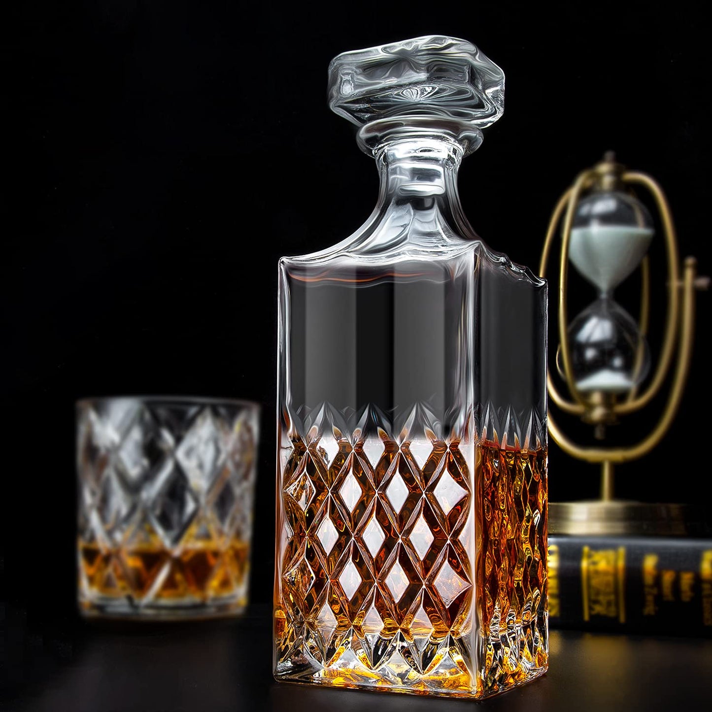 LIGHTEN LIFE 29oz Crystal Whiskey Decanter with Stopper, Non-Lead, 828ml, Clear, Durable, Dishwasher Safe, Classic European Design, Gift Box Included