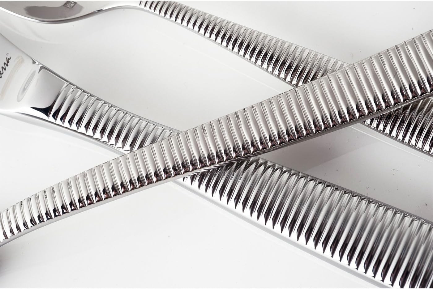 Fortessa Ringo 18/10 Polished Stainless Steel Flatware, 5 Piece Place Setting, Service for 1 -
