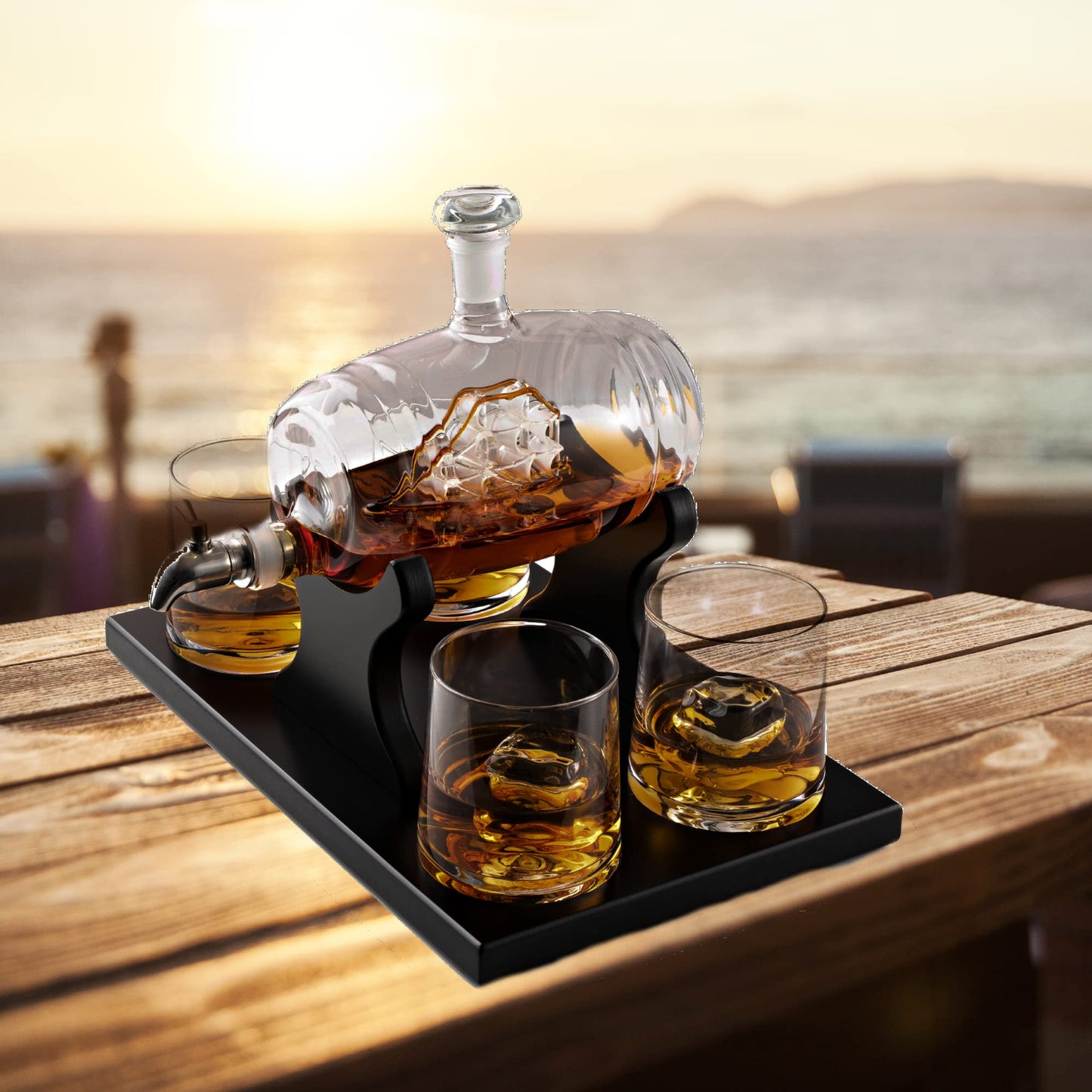 Bezrat Whiskey Decanter Barrel Set - 1000ml Liquor Dispenser - 4 Glasses - Ship in a Bottle Bar Gifts