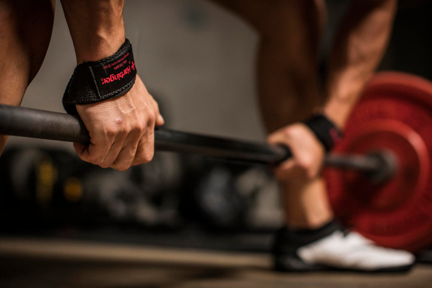 Harbinger Padded Cotton Lift Straps, Black - Soft, Supportive Neotek Wrist Pads - 21.5" Length, 1.5" Width - Reinforced Edges & Heavy-duty Stitching - Cushions Wrists for Lifting Support