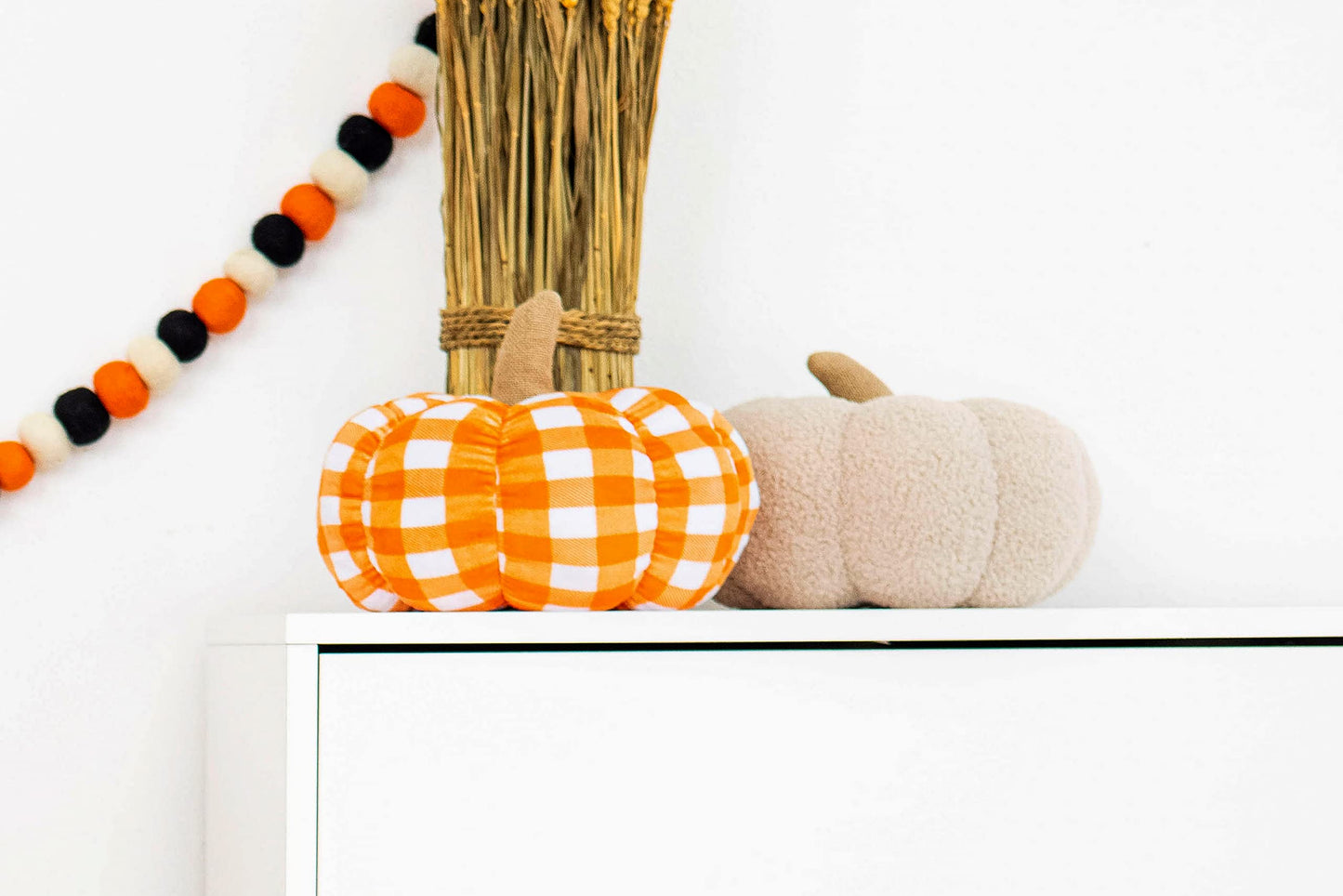 Pearhead Sherpa Pumpkin, Plush Stuffed Halloween Home Decorations, Modern Fall Home Decor, 6.5" x 9", Cream