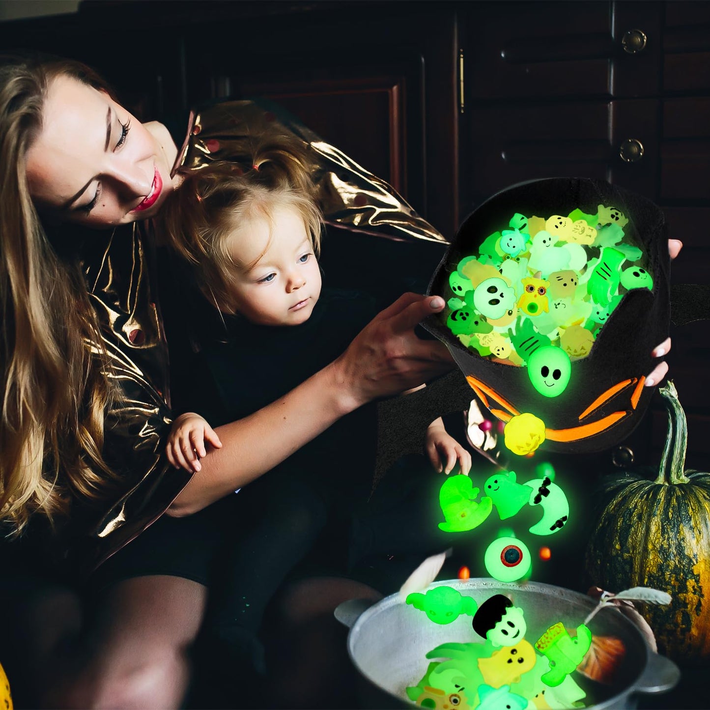 OOINQQ 24pcs Halloween Squishy Toys Glow in The Dark Mochi Squishy Stress Toys for Kids Teens Adults Halloween Party Favors Trick or Treat Goodie Bag Toys Classroom Prizes Gifts for Kids