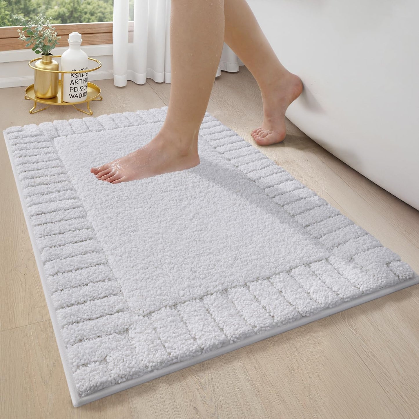 LUMI Bathroom Rugs Non Slip with Rubber Backing, Extra Soft Plush Microfiber Bath Rug Absorbent, Machine Washable Bath Mat Quick Dry for Tub, Shower, Hotel, White, 24"x36"