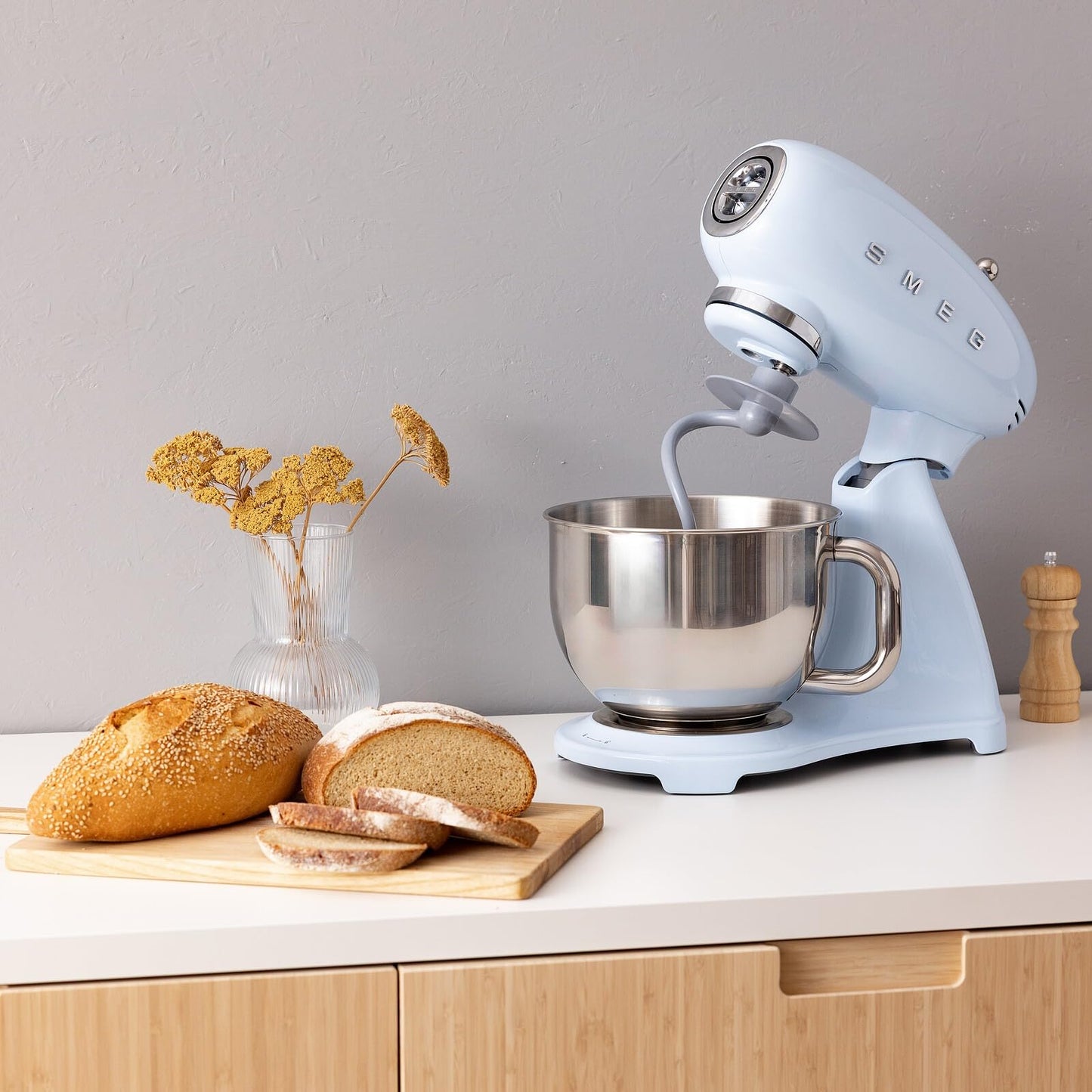 SMEG SMF05 Forte 5-Qt Stand Mixer with 750W Motor, Smooth Start & SteadyMix, Flex Edge Beater, 10 Speeds, Stainless Steel Bowl – Retro 50’s Style Planetary Mixer for Dough, Baking & Desserts-Blue