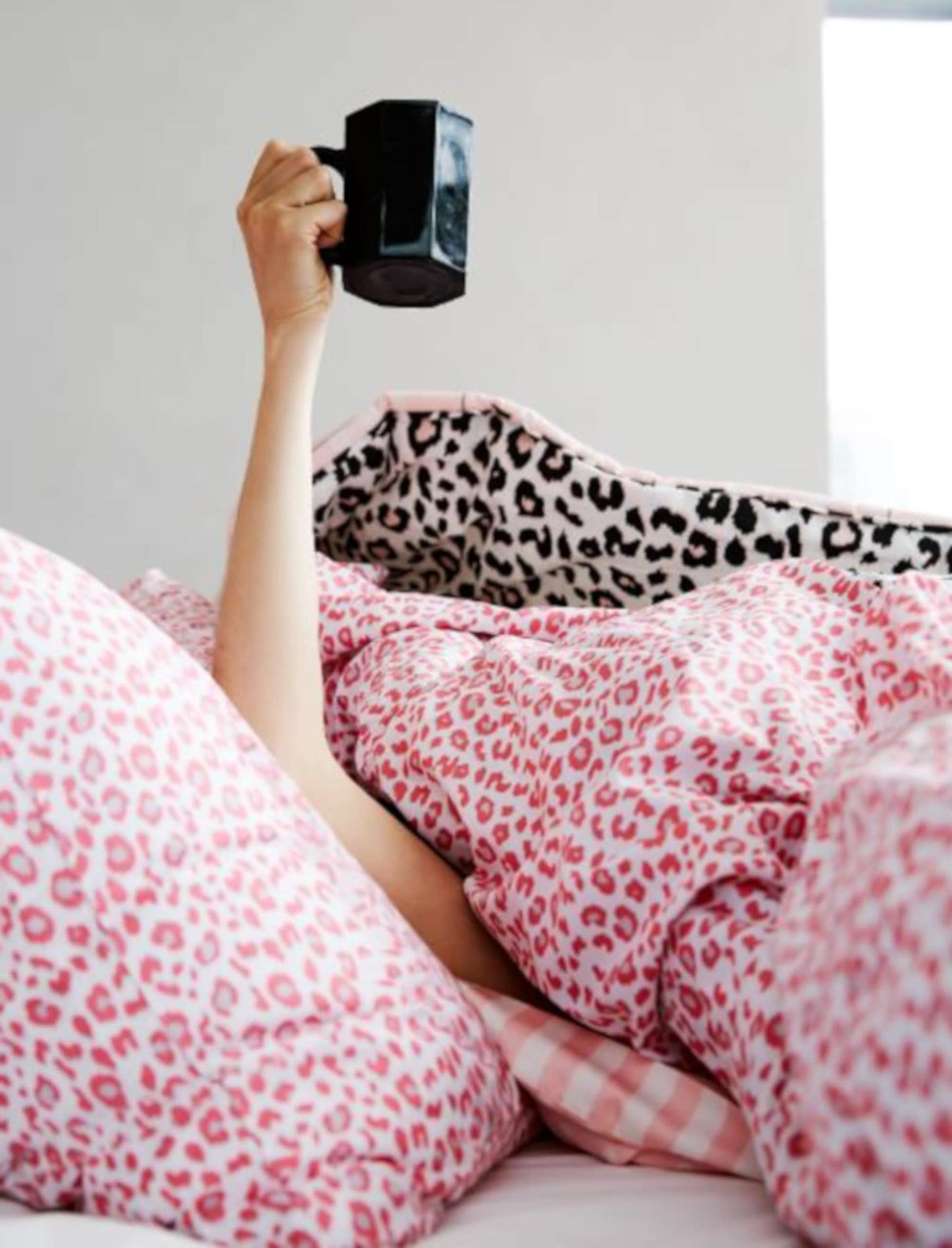 Betsey Johnson - Twin XL Bed Sheets, Soft Bedding with Matching Pillowcase, Fade & Wrinkle Resistant, Lightweight for Year Round Use, Dorm Essentials (Leopard)