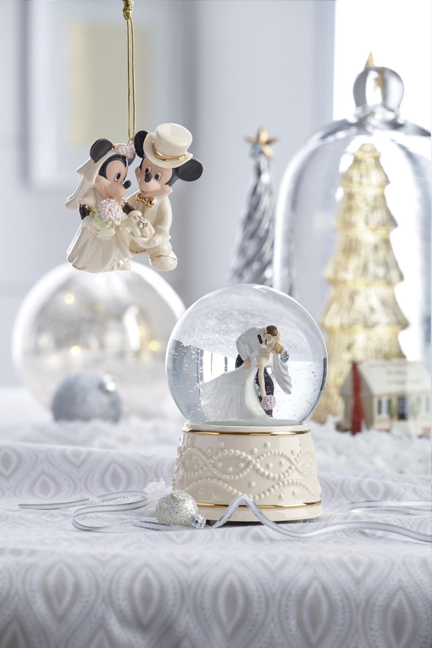 Lenox 877766 Minnies Dream Wedding Ornament