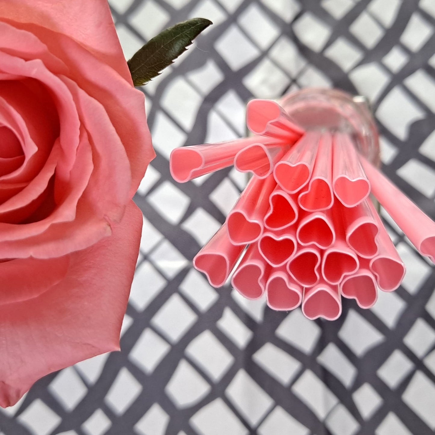 The best MOON 100pcs Heart Shaped Pink Straws Disposable Drinking Cute Straw Individually Wrapped Pink Plastic Straw Galentines Day, Cocktail, Birthday Party, Bridal Shower, Wedding Decorations