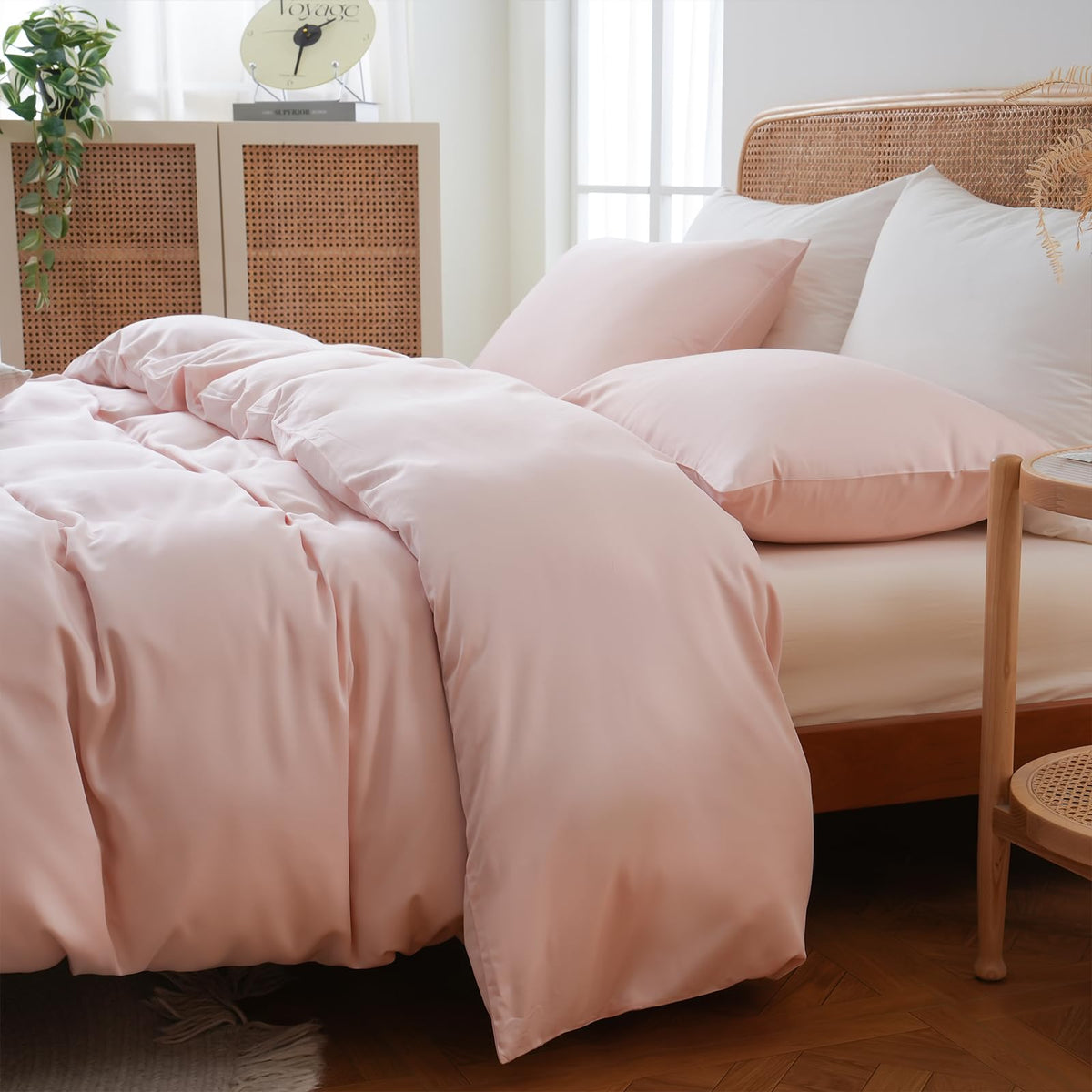 MEISHANG Duvet Cover King Size, 100% Rayon Derived from Bamboo, Luxury Silky Cooling Duvet Cover Set for Hot Sleepers with Zipper Closure and Corner Ties - 3 Piece Set(King, Pink)