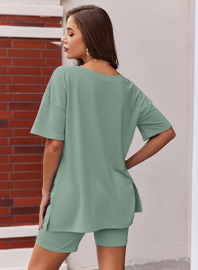 Ekouaer Womens Pajamas 2 Piece Lounge Sets Oversized V Neck T-Shirts Tops Biker Shorts Set Workout Reversible Tracksuit S-XXL