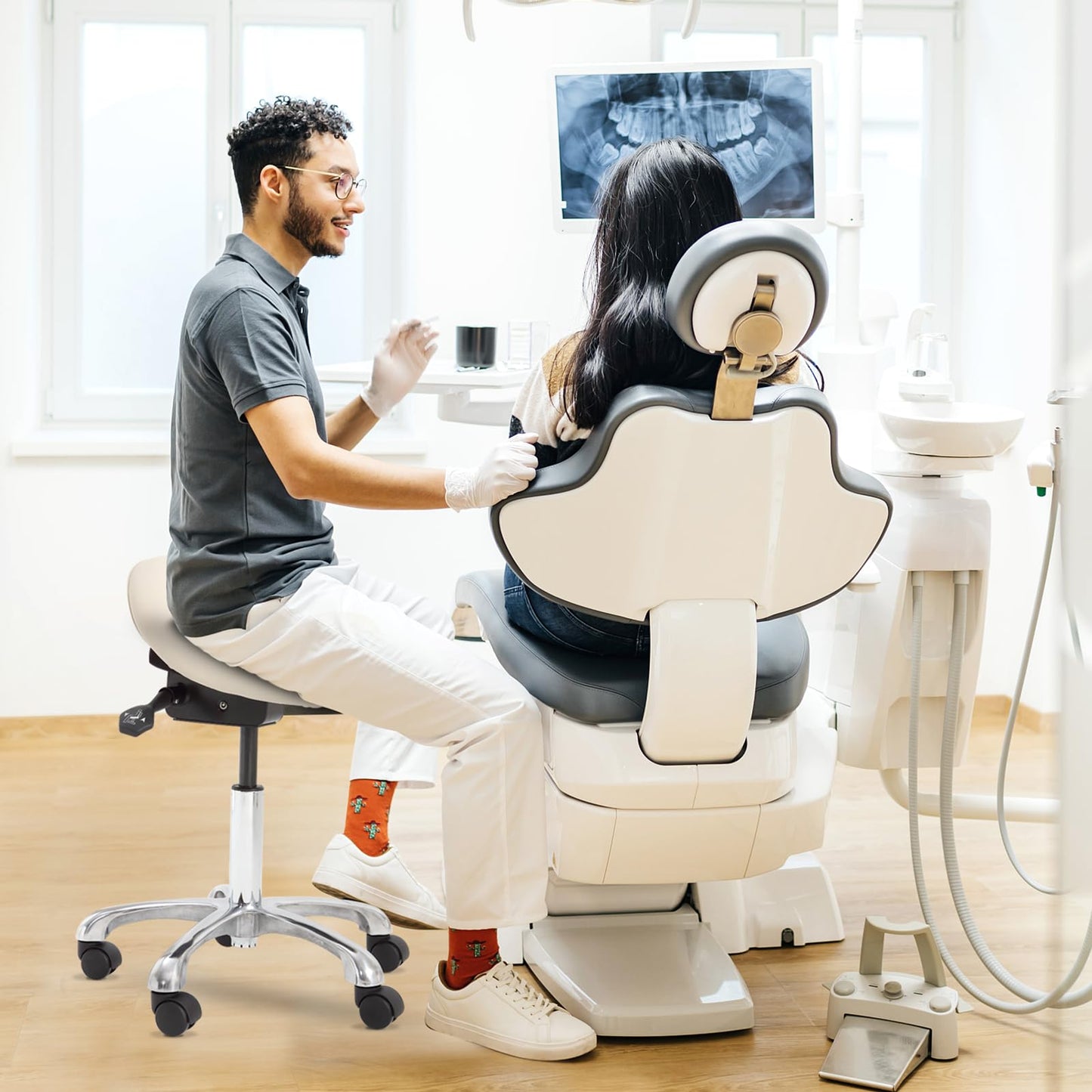 Eognyzie Ergonomic Saddle Stool - Adjustable Height & Tilt Saddle Stool Chair for Salon, Spa, Lash Tech, Tattoo Artist & Drafting, Beige