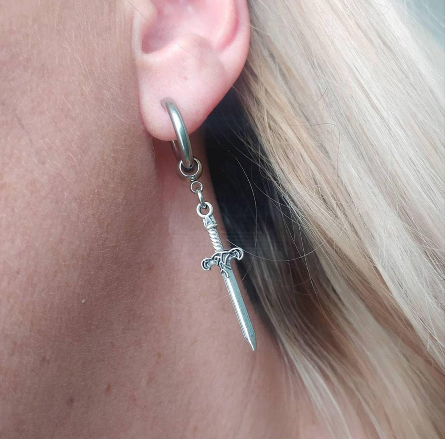 Sword Earrings for Women Men Gothic Dagger Earrings Punk Knife Earrings Silver Huggie Hoop Earrings Sword Dangle Earring Jewelry for Women Men (short)