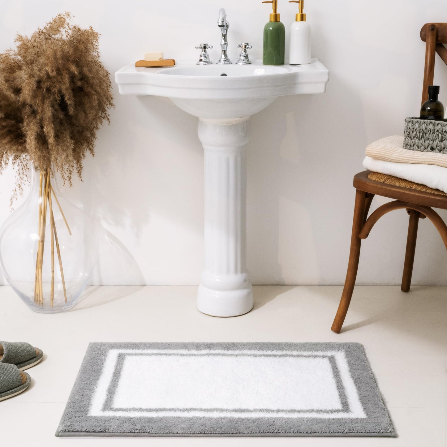 GRANNY SAYS Microfiber Bathroom Rugs Non Slip Washable, Water Absorbent Bathroom Mats for Tub Non Slip, Small Soft Bath Mats for Bathroom Floor & Shower, 16" x 24", Grey Bath Mat Towel