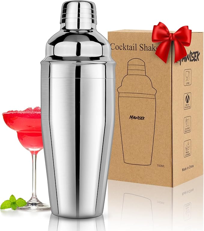 Cocktail Shaker 25oz Martini Shaker Drink Shaker Bar tools with Built-In Strainer for Bartender, Professional 18/8 Stainle...