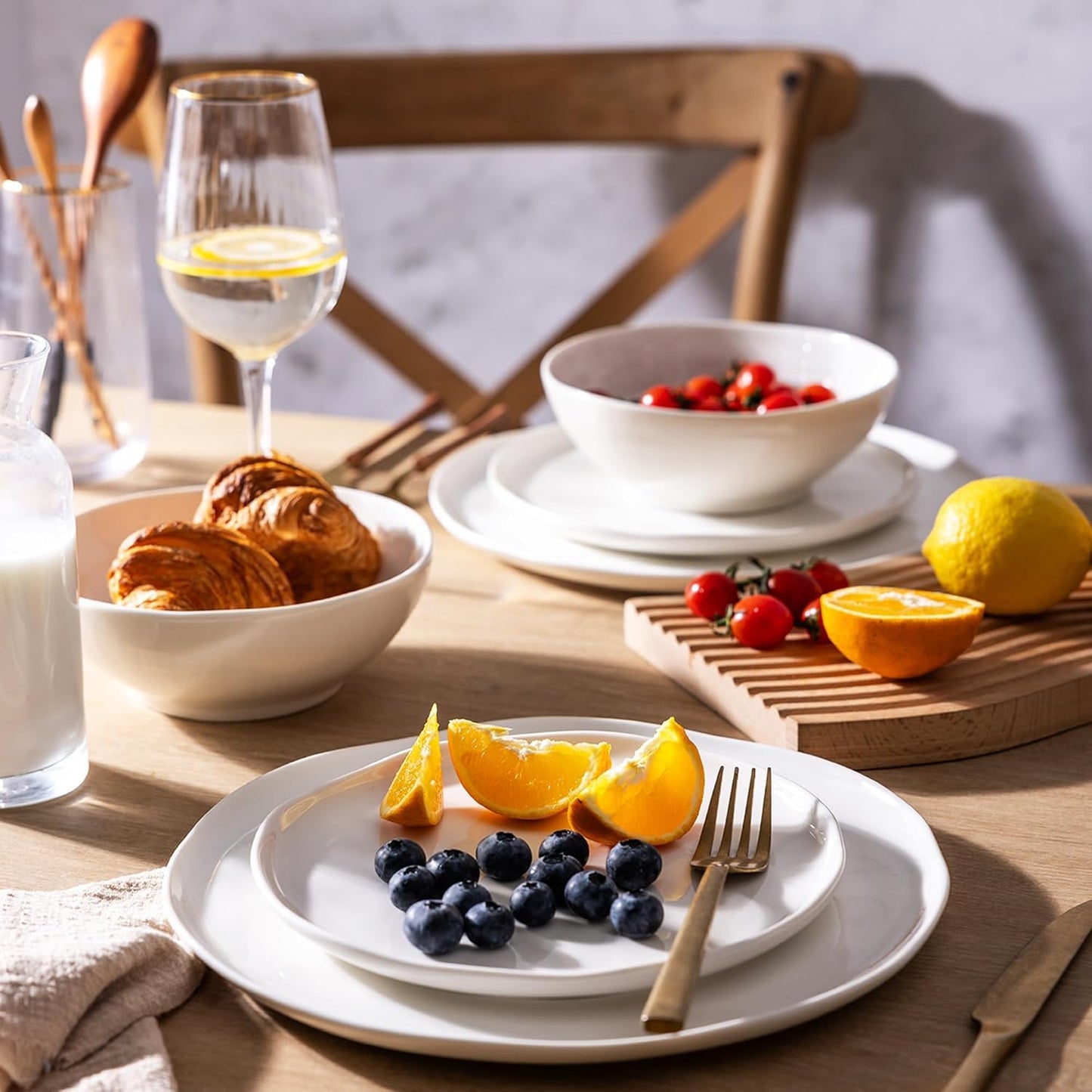 LERATIO Ceramic Dinnerware Sets for 8,Porcelain Plates and Bowls Sets with Wavy Edge, Oven &Microwave & Dishwasher &Safe,Light Weight & Scratch Resistant Dishes Sets-Service for 8 (24pcs) Peal White