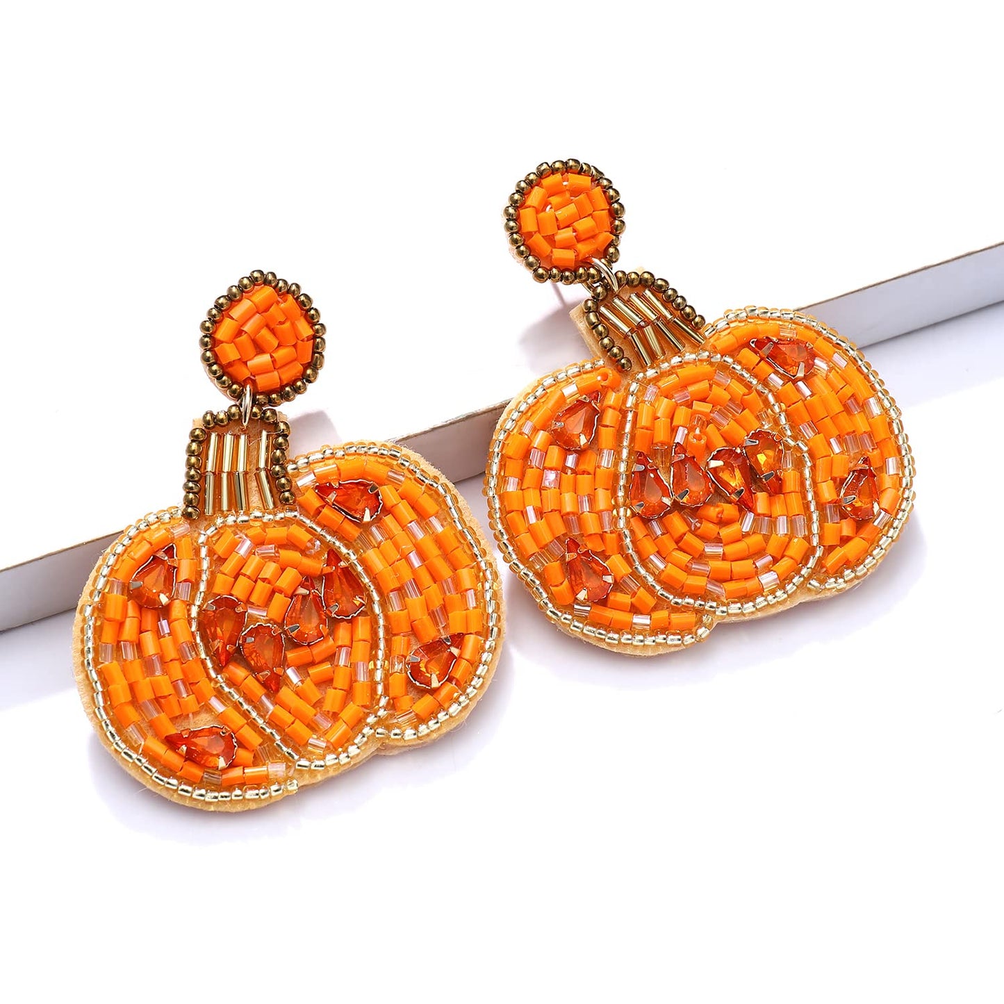 Halloween Earrings for Women Cute Pumpkin Ghost Beaded Dangle Earrings Statement Spooky Skull Witch Hat Boo Trick Treat Earrings