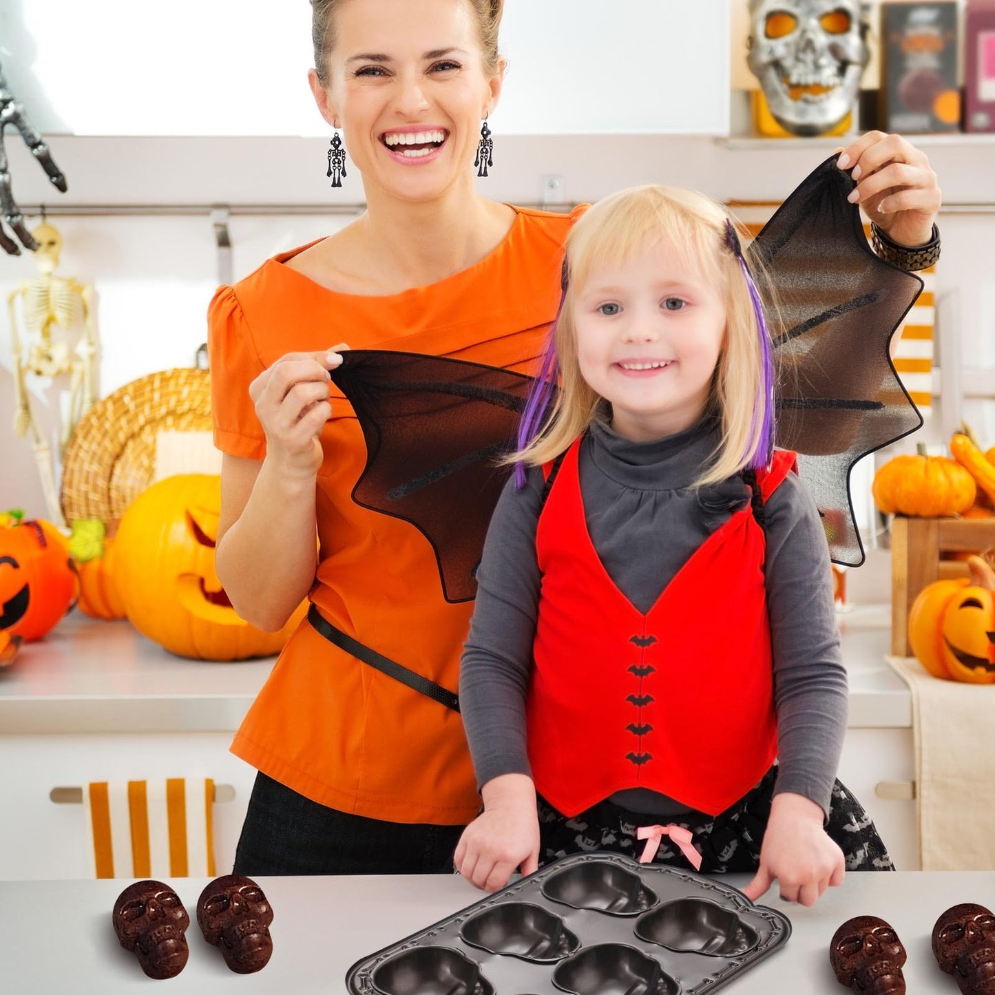 Teenyyou 2 Pcs Halloween Skull Baking Pan 6 Cavities 3D Skull Baking Mold for Pizza Metal Cake Mold Bakeware for Halloween Ice Cupcake Chocolate Pizza Jelly Candy Pudding